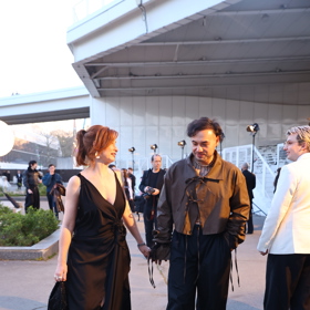 Renne Dang v doprovodu Natálie Halouzkové na Cenách Anděl.