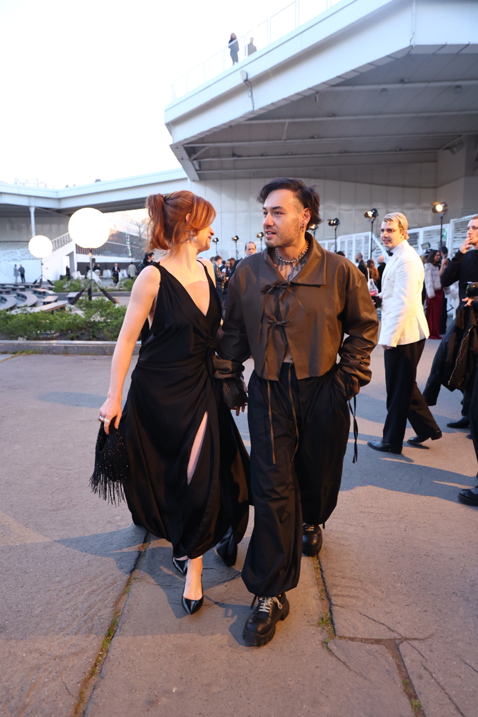 FOTO: Renne Dang v doprovodu Natálie Halouzkové. – stránka 15