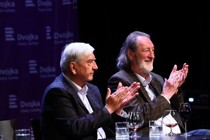 FOTO: Miroslav Donutil a Bolek Polívka. – stránka 5