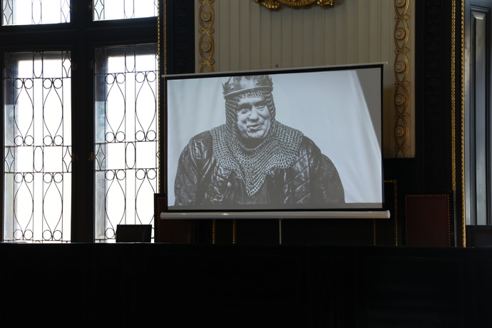 FOTO: Nechybělo promítací plátno. – stránka 51