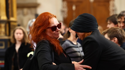 FOTO: Lidé nedokázali udržet slzy.