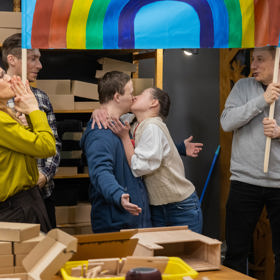 Vašek se dočká i polibku od své milované Elly.