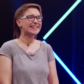 Enn se vrátila do nahé seznamky podruhé.