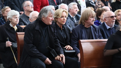 FOTO: Karel Vágner na pohřbu Václava Hybše.