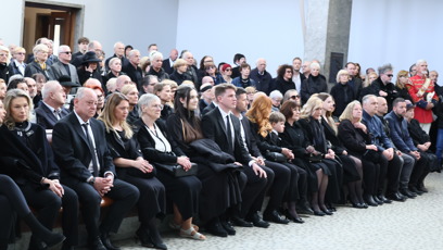 FOTO: Smuteční hosté na pohřbu Václava Hybše.