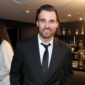 Tvůrcům prý do tvorby dokumentu prakticky nezasahoval - a obsáhne dva roky jeho života. 