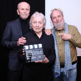 Václav Neckář pokřtil staronovou Píseň pro mne. 