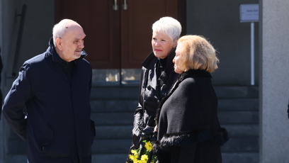 FOTO: Pavla Břínková na pohřbu Václava Hybše.