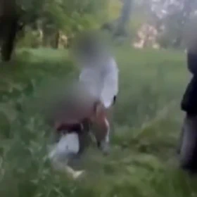 Teprve dvanáctiletá školačka prožívala v Mojmírovcích měsíce šikany.