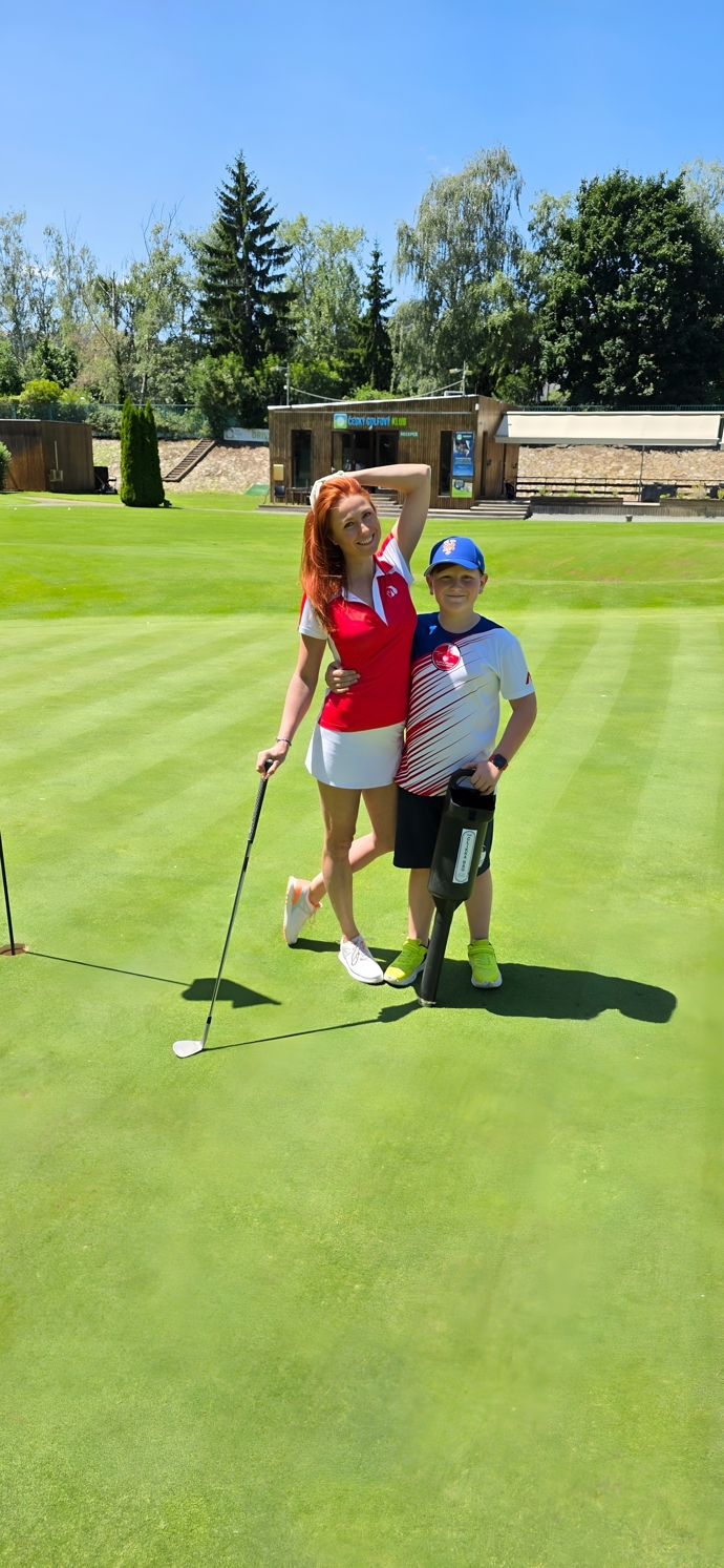 FOTO: Romana Pavelková golf miluje. – stránka 6