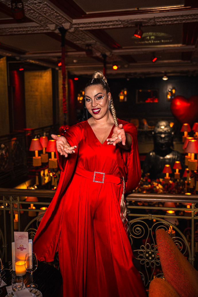 FOTO: Zuzana Gamboa to umí rozjet. – stránka 2