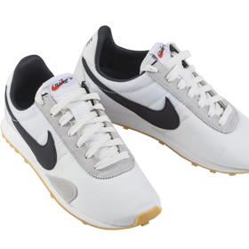Tenisky Nike, Fashion Arena Prague Outlet, původní cena 2199 Kč, outletová cena 1499 Kč