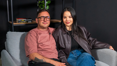FOTO: extra host Yenifer Cao a Samuel Jaško 02