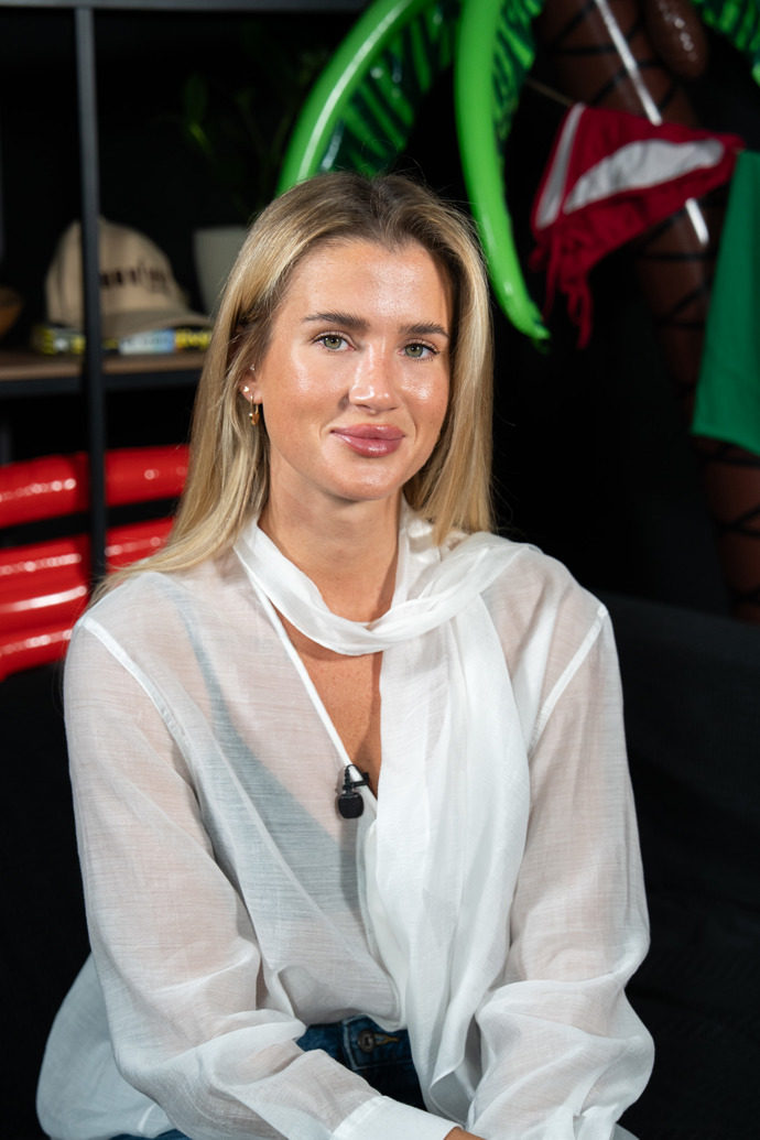 FOTO: Outsider a Insider Johana Fabišíková  04 – stránka 2