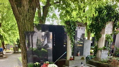 FOTO: Hrob Jiřího Bartošky.