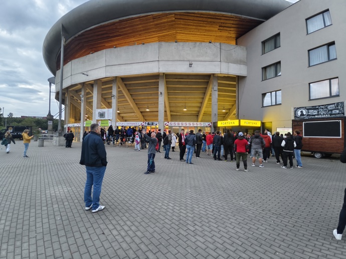 FOTO: Ve středu se hrál zápas Slavie vs. Jablonec. – stránka 5