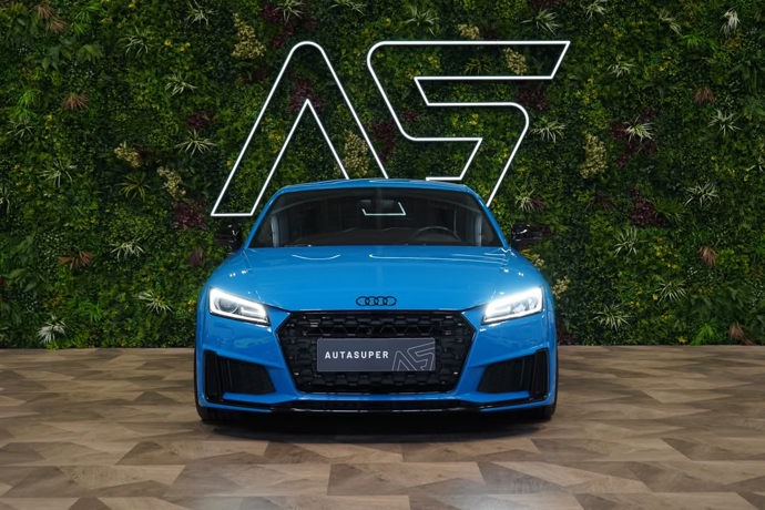 FOTO: O jedno z nabízených Audi přišel i Lukáš Chomát. – stránka 4