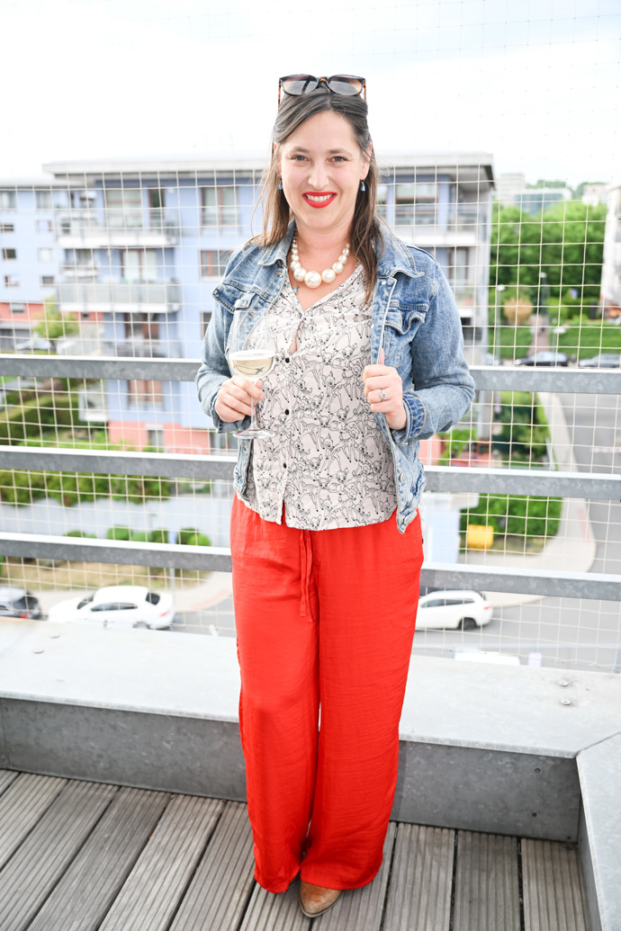 FOTO: Bára Vaculíková. – stránka 6