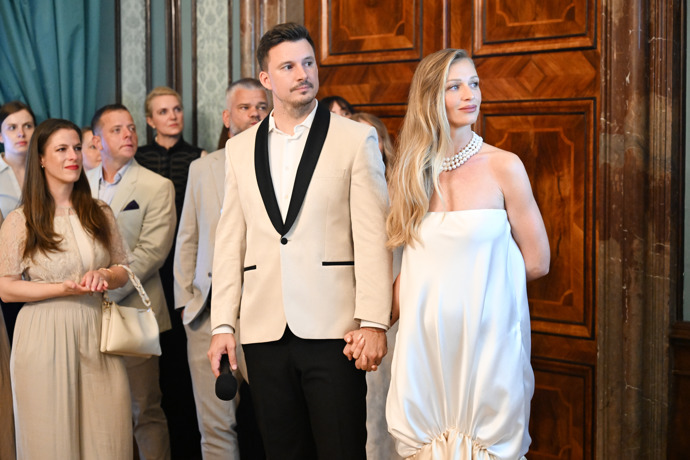 FOTO: Veronika Kašáková se svým bratrem Karlem. – stránka 5
