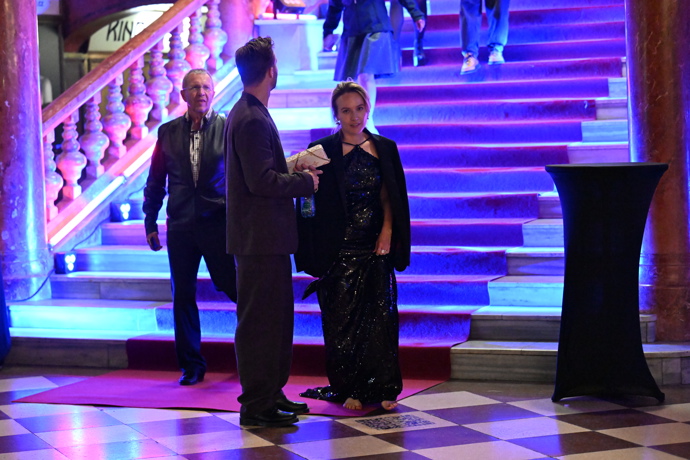 FOTO: Bujará party po premiéře Monyová. – stránka 27