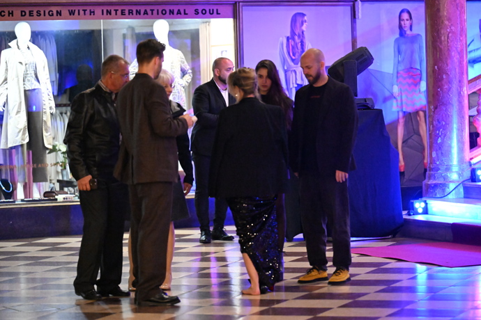 FOTO: Bujará party po premiéře Monyová. – stránka 26