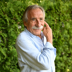 Pavel Zedníček je svým knírem proslulý a nosí jej od 18 let. Občas ale musí kvůli práci udělat výjimku.