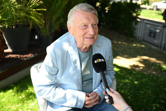 FOTO: Josef Dvořák během rozhovoru pro eXtra.cz. – stránka 16
