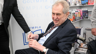 FOTO: Bývalý prezident Miloš Zeman na akci Svět knihy.