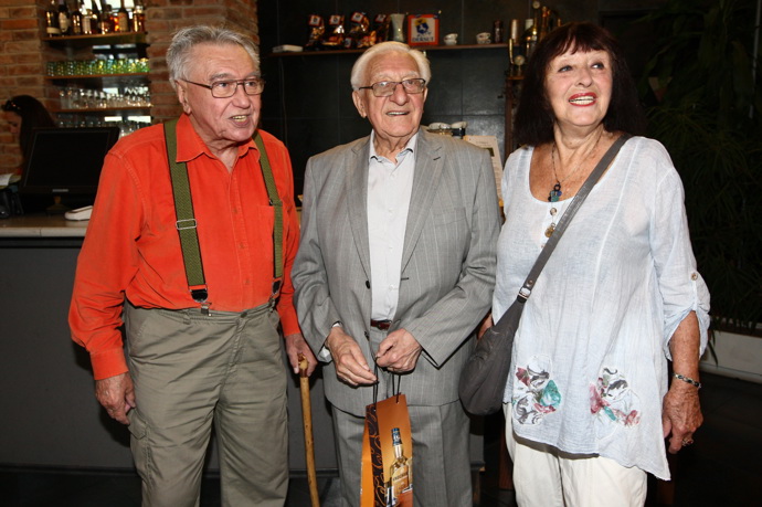 FOTO: Zemřela zpěvačka Věra Nerušilová. – stránka 2