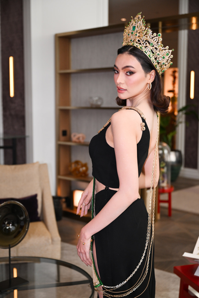 FOTO: Emma Tiglao je krásná žena. – stránka 7