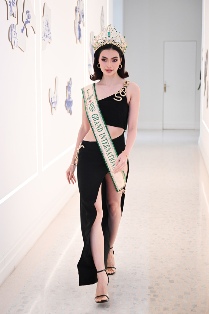 FOTO: Vítězka Miss Grand International 2025 Emma Mary Tiglao. – stránka 4