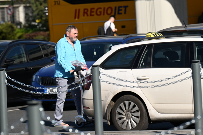 FOTO: Josef Kokta pžřijel pro Ornellu. – stránka 14