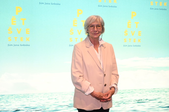 FOTO: Dana Syslová na premiéře filmu Pět švestek. – stránka 65