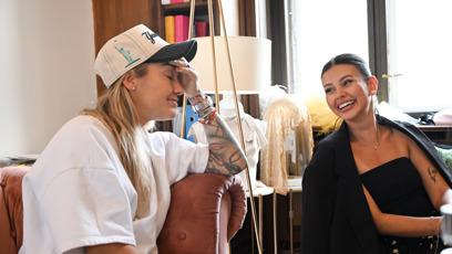 FOTO: Natalia Al-Imam alias Karamelka a Barbora Mlejnková ve studiu sourozenců Ponerových.