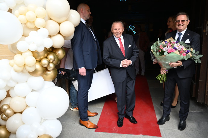 FOTO: Všichni hosté se dobře bavili. – stránka 21
