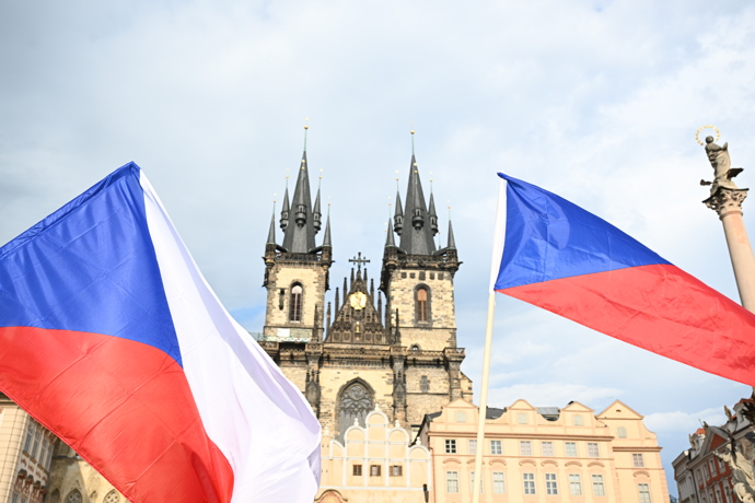 FOTO: Demonstrace na Staroměstském náměstí. – stránka 12