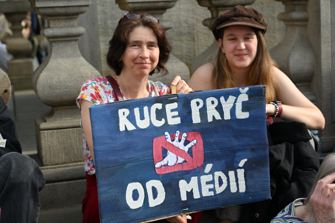 FOTO: Demonstrace za ochranu veřejnoprávních médií. – stránka 11