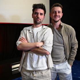 Václav Matějovský a Jakub Štáfek na promítání finálového dílu Asia Expressu.