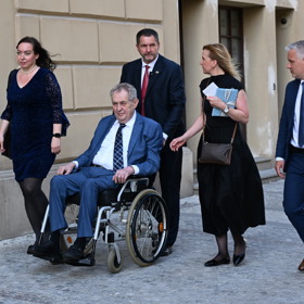 Miloš Zeman dorazil.