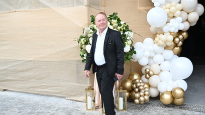 FOTO: Petr Janda odcházel z narozenin Jiřiny Bohdalové sám.
