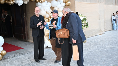 FOTO: Ondřej Soukup se také podepisoval.