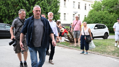 FOTO: Petr Pavel na příchodu.