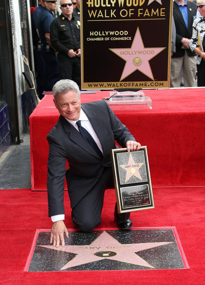 FOTO: Gary Sinise v roce 2019 opustil natáčení, aby mohl synovi zajistit nonstop péči. – stránka 2