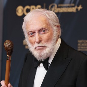 Herec Dick Van Dyke oslavil stovku loni v prosinci.