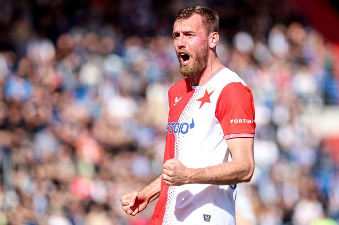 FOTO: Fotbalista Tomáš Chorý. – stránka 1