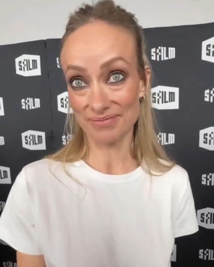 FOTO: Olivia Wilde a pověstné video z červeného koberce ze San Francisca. – stránka 2