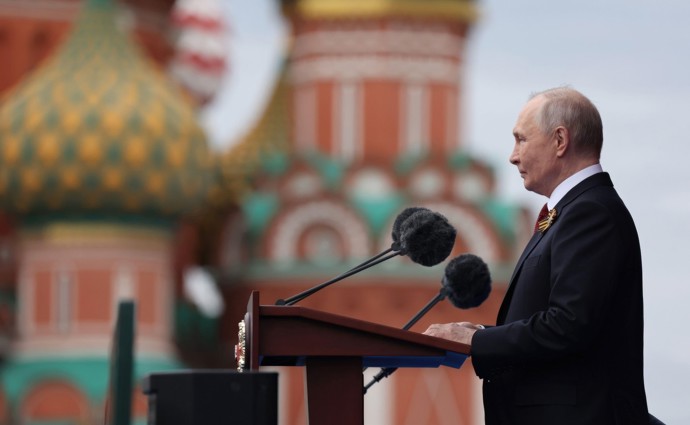 FOTO: Ruský prezident Vladimir Putin vystoupil na Rudém náměstí v Moskvě. – stránka 1