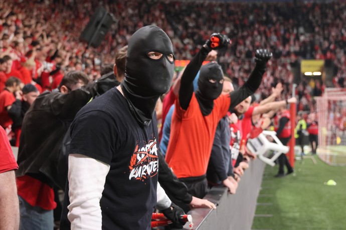 FOTO: Tribuna Sever. – stránka 3