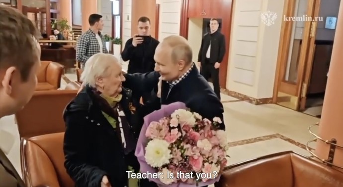 FOTO: Vladimir Putin se setkal se svou bývalou třídní učitelkou. – stránka 1