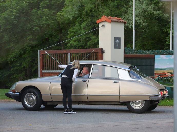 FOTO: Přijel i moderátor Miloš Pokorný. – stránka 3
